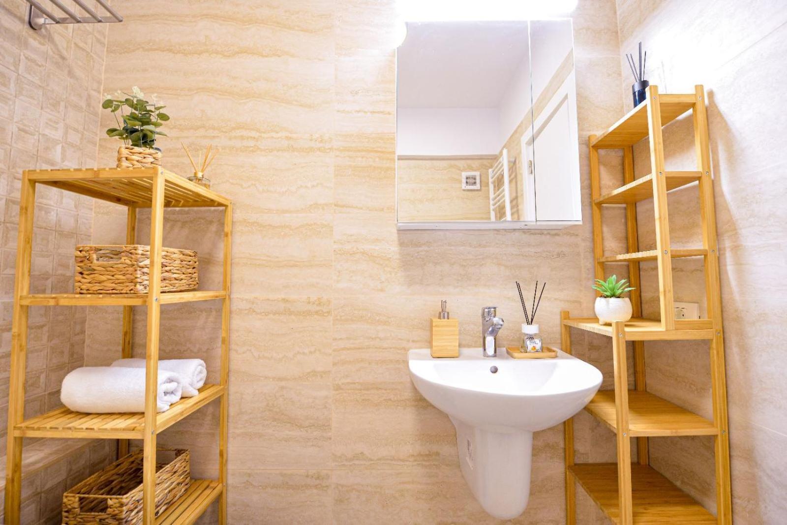 Bucharest Apartment - Private Parking Экстерьер фото